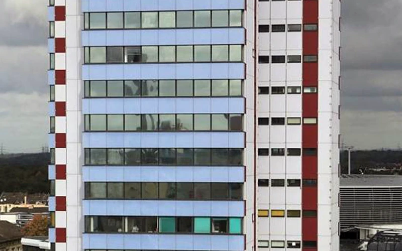 Sanierung Ärzte- und Bürohochhaus